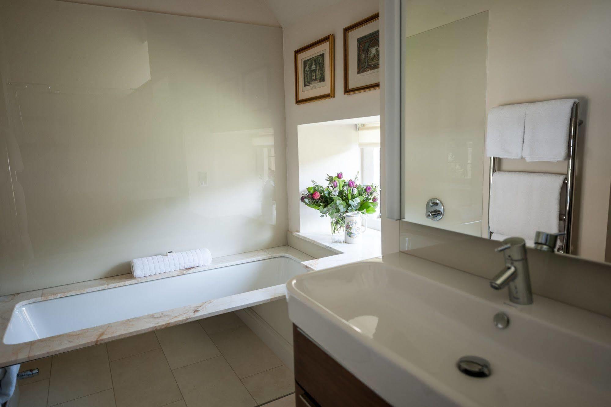 Buckland Manor - A Relais & Chateaux Hotel Broadway  Bagian luar foto